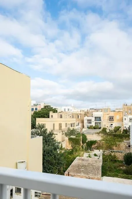 Stay-Sliema Centrally Located Retro One Bedroom