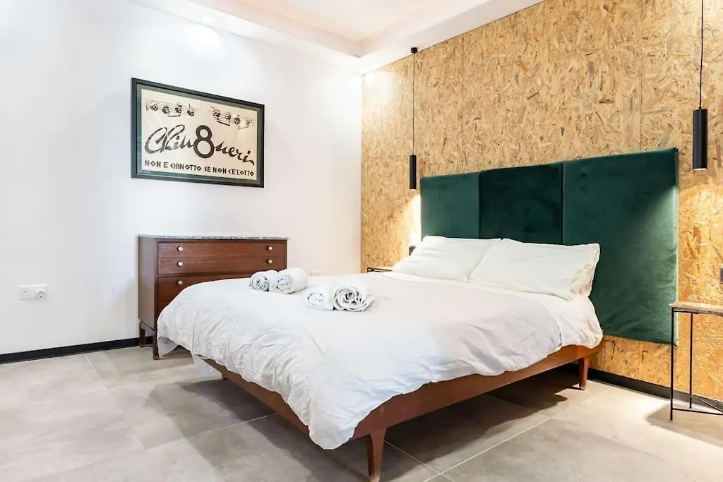 Stay-Sliema Centrally Located Retro One Bedroom